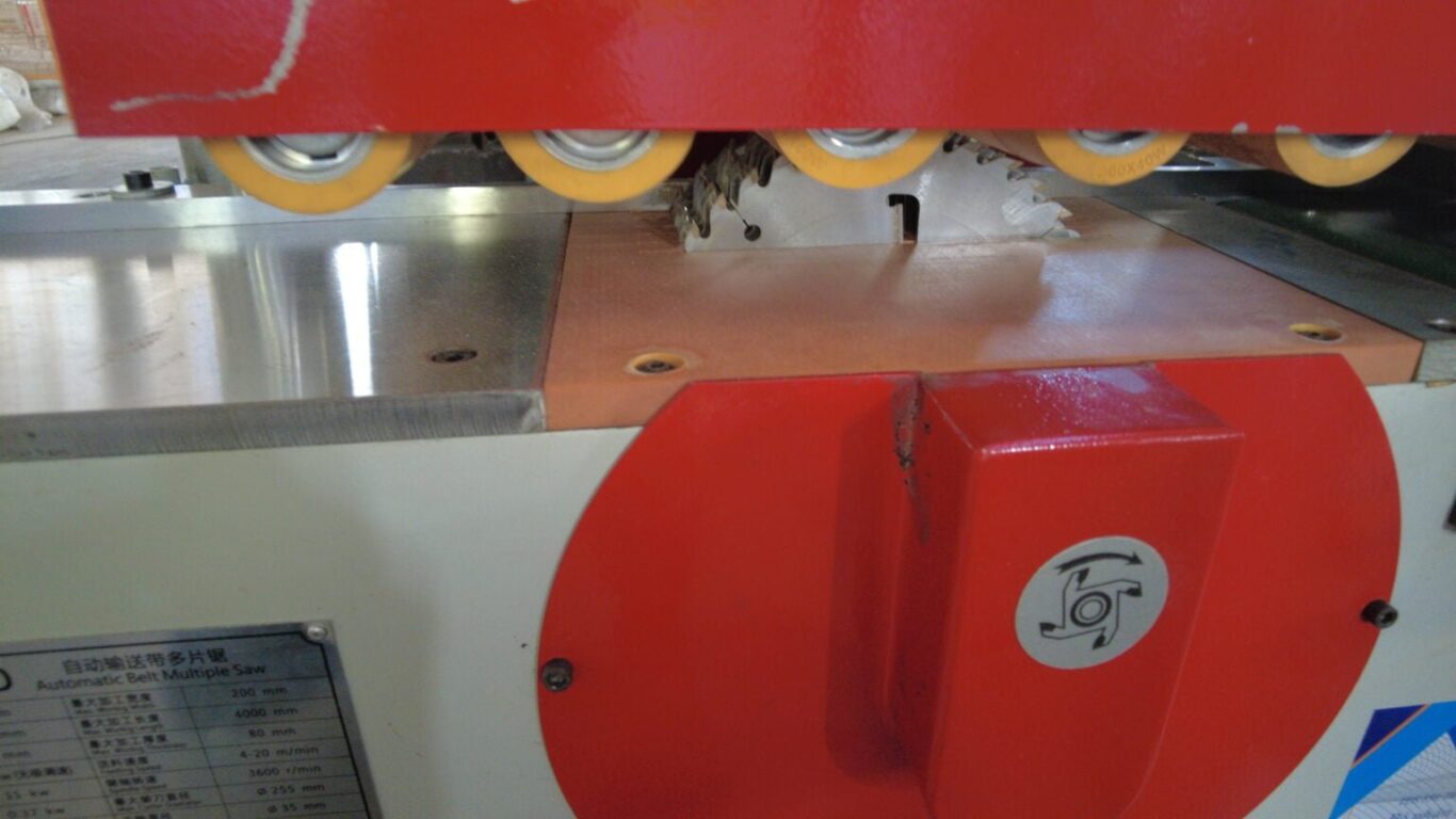 Máy Cưa Nhiều Lưỡi