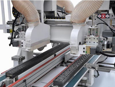 Máy cắt bốn cạnh cửa