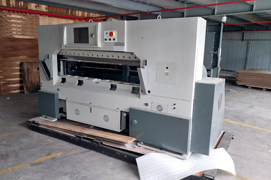 ban-giao-chuyen-veneer-ve-tan-lap