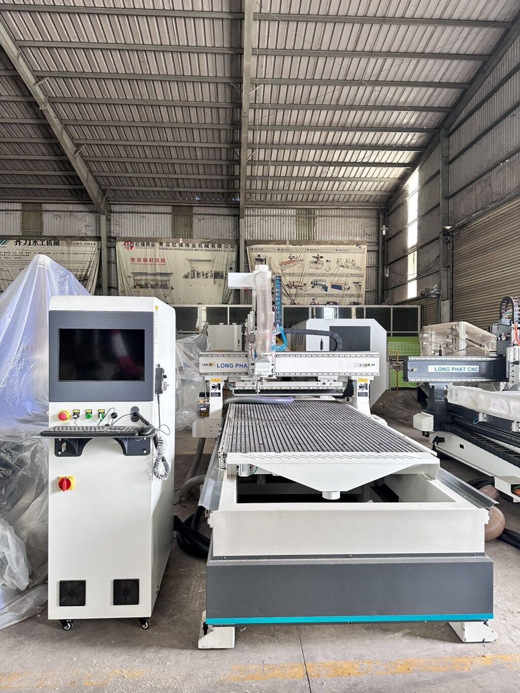 Máy CNC Nesting 1 đầu thay dao tự động full line