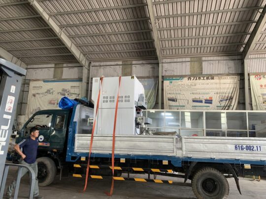 1 em cha nham thung 7 tac ve ngoi nha moi 1