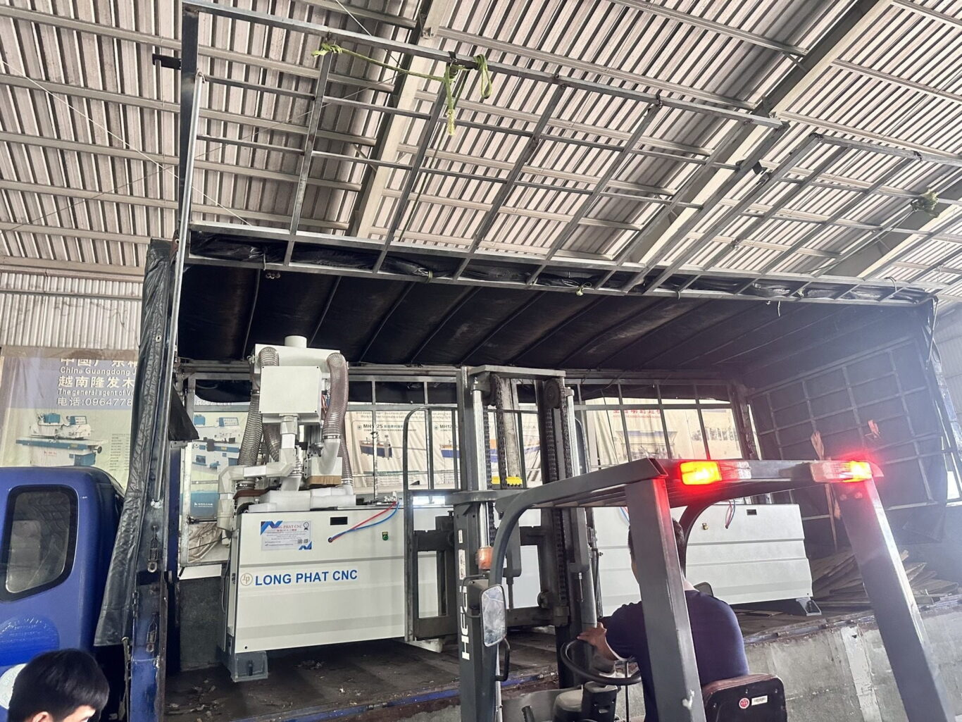 cuoi tuan long phat cnc ban giao khach hang may khoan ngang cnc may khoan p 3