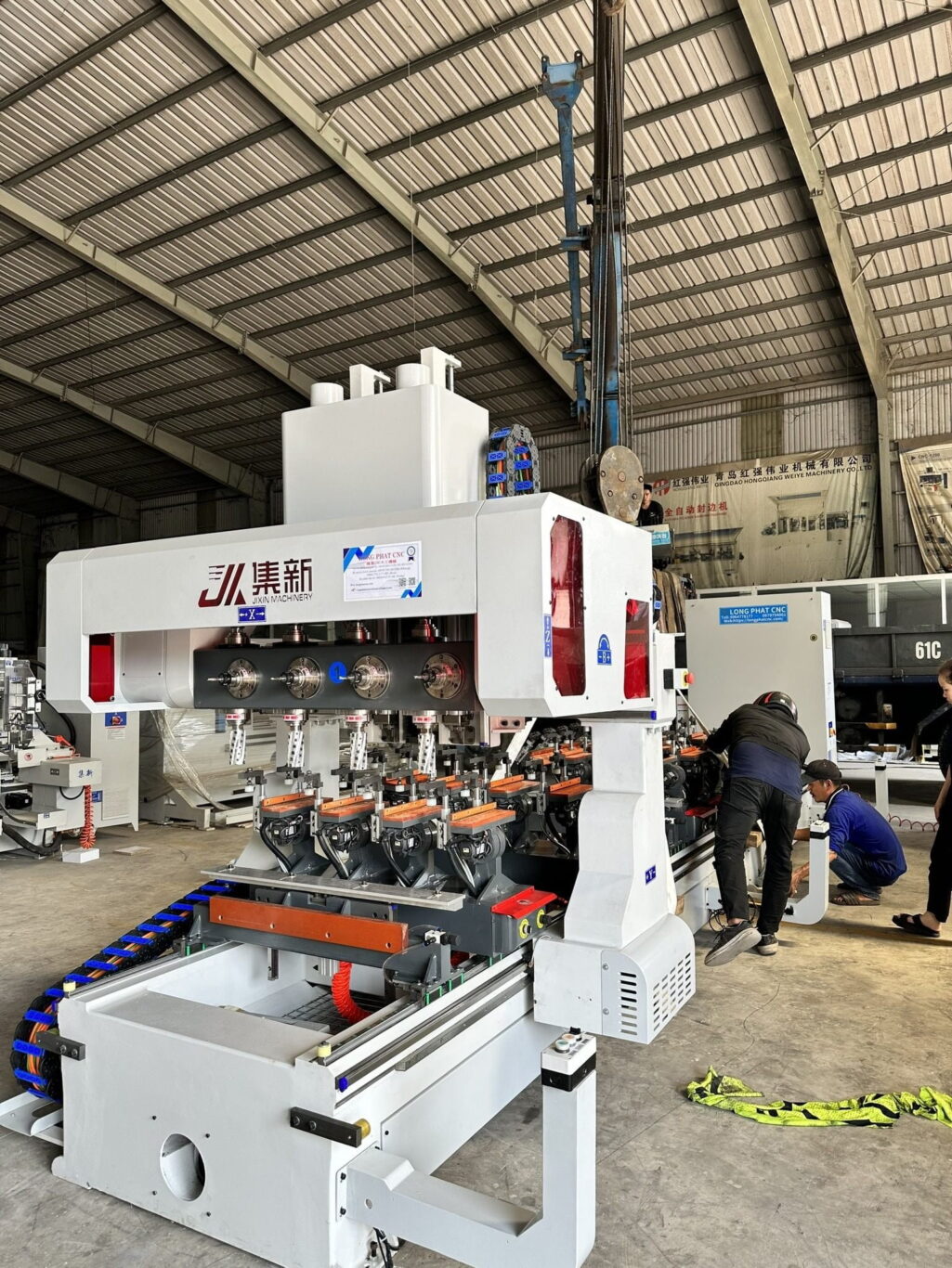 Cách bảo dưỡng và bảo trì máy làm mộng âm CNC để đảm bảo hiệu suất tối ưu