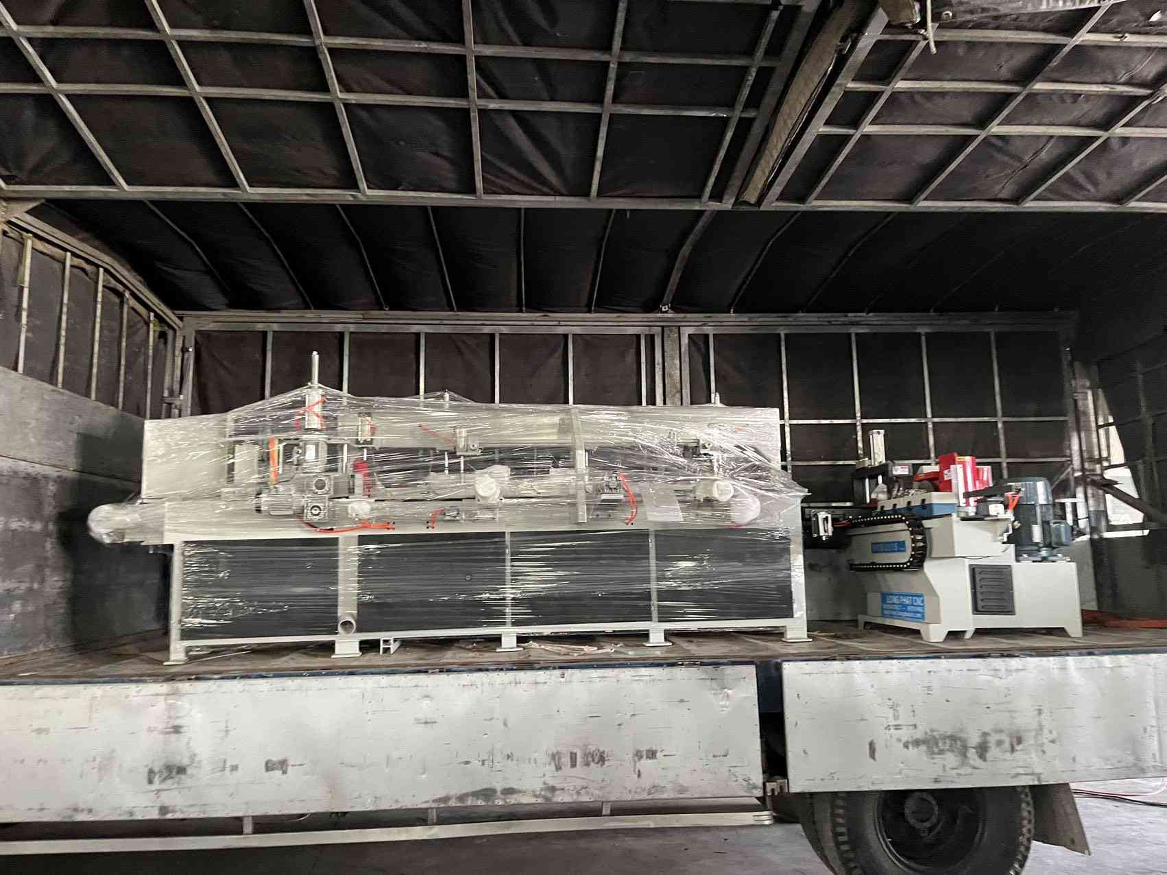 Máy ghép dọc và máy đánh mộng Finger