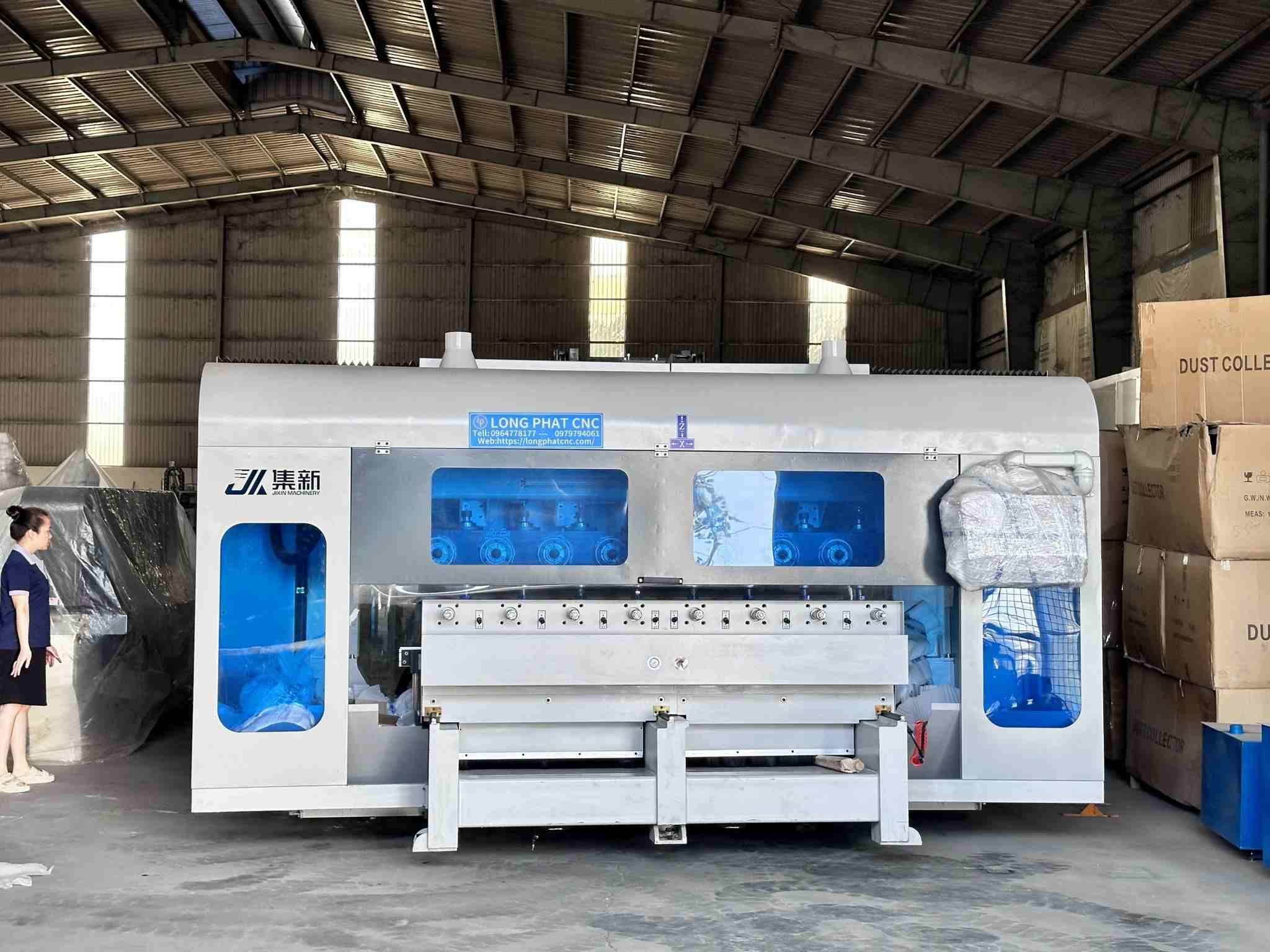 Máy làm bàn chân ghế 8x4
