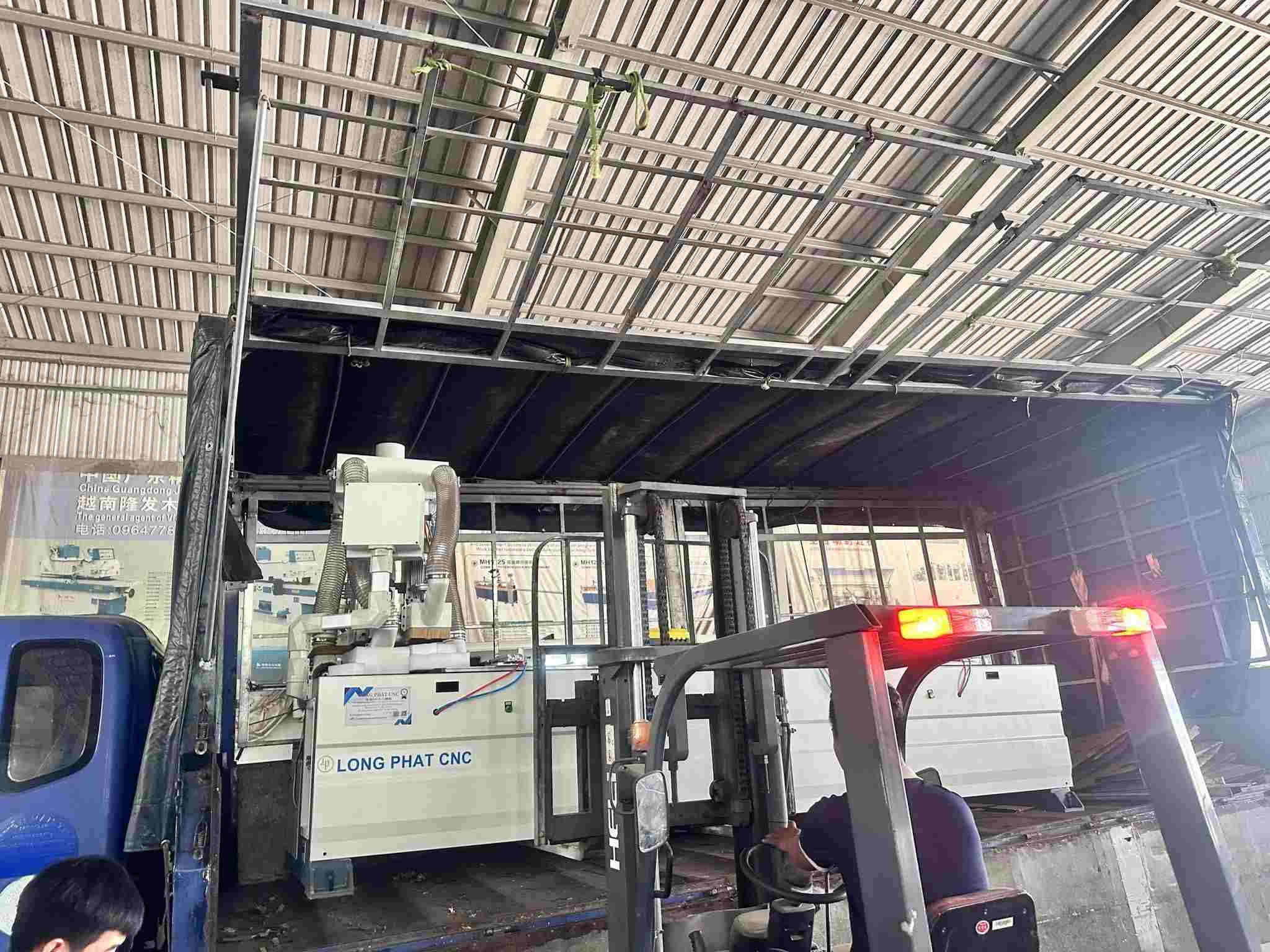 dòng máy khoan ngang cnc