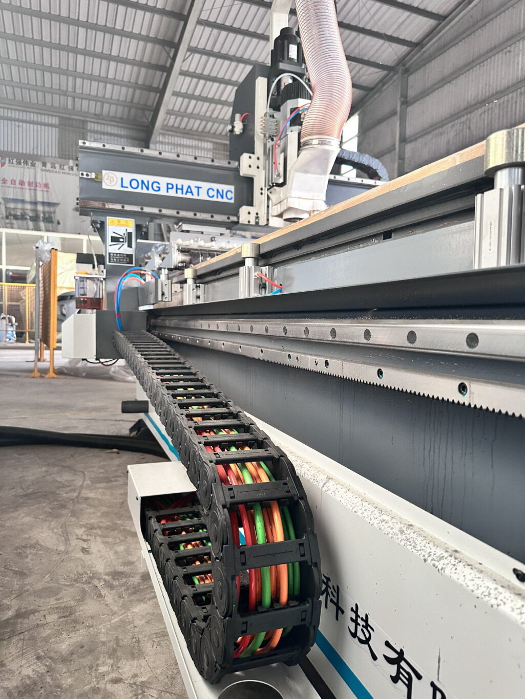 Đặc Điểm Của Máy CNC Trung Tâm CNC