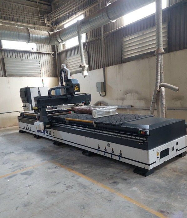 Trung tâm gia công CNC 1 đầu tự đông thay dao hai mặt bàn