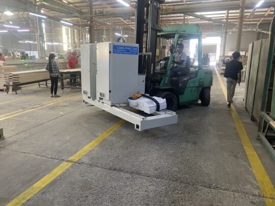 Máy cắt gốc hai bên