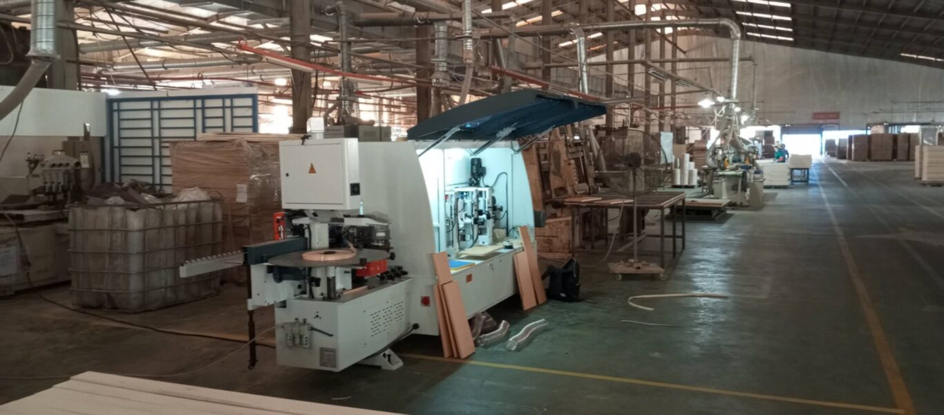 Máy dán cạnh 6 chức năng của Long Phát CNC