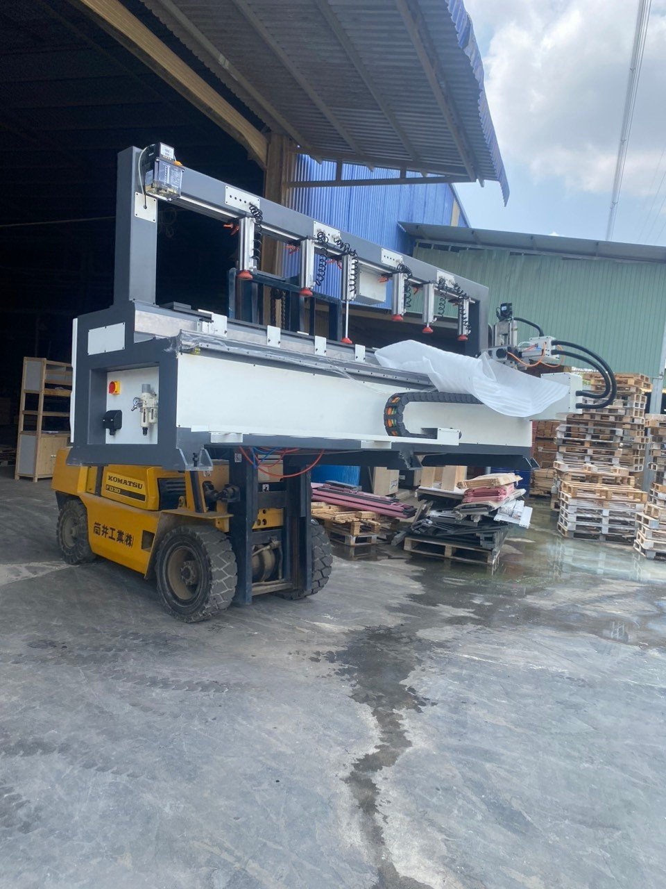 Máy khoan ngang trục Z